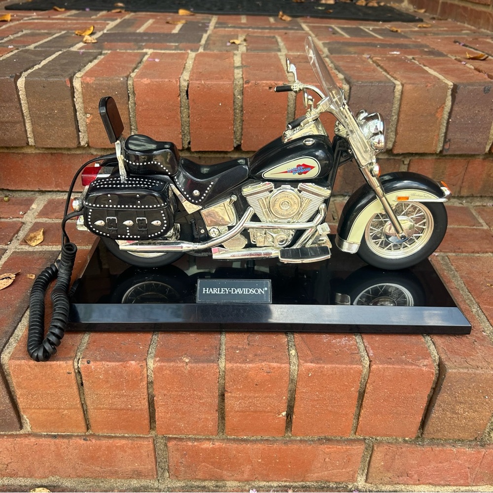 HARLEY DAVIDSON Heritage Softail Vintage Telephone